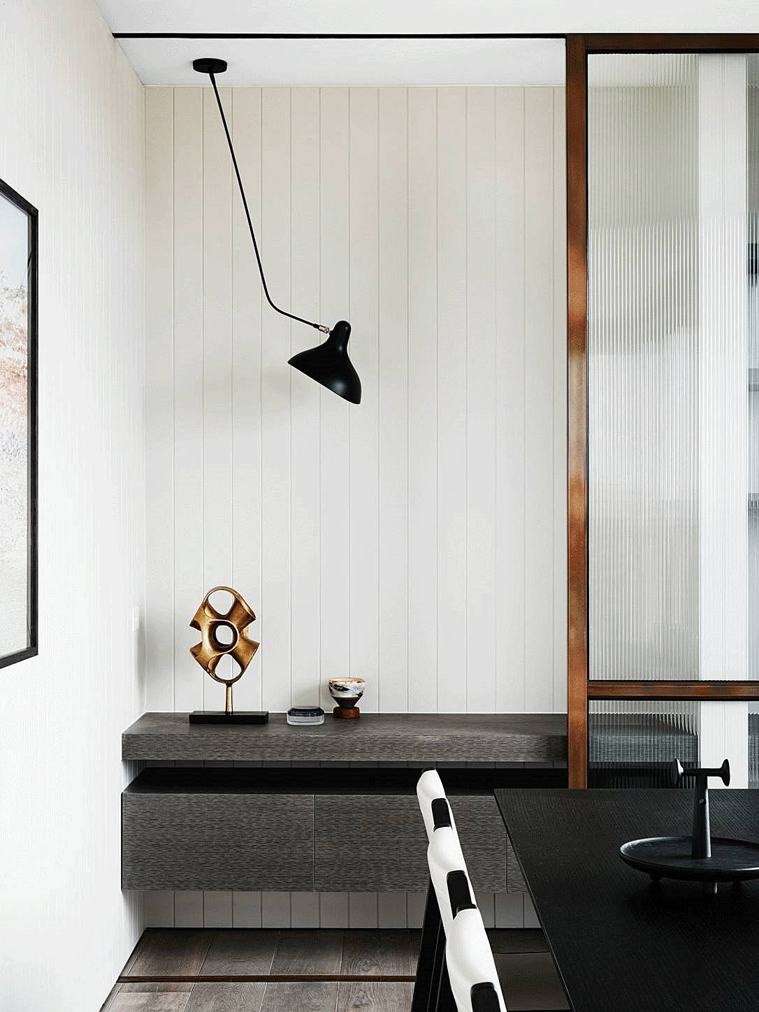 越白越簡，越極致