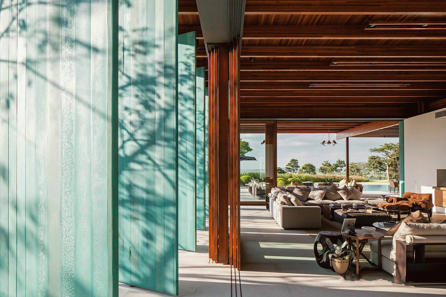 與大自然完美結(jié)合的森林別墅設(shè)計(jì)