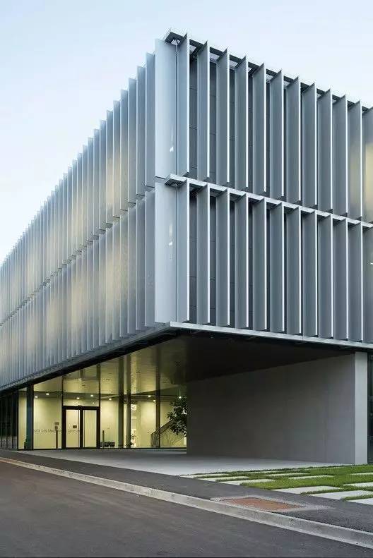 木格柵建筑，次序中的美