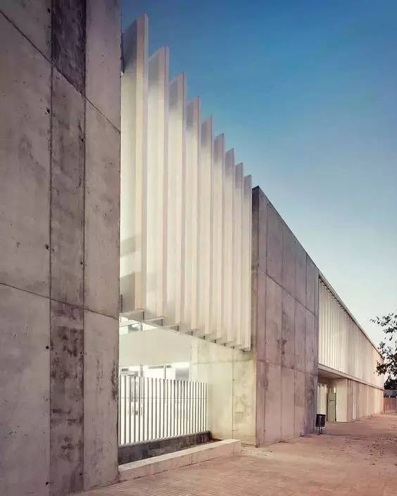 木格柵建筑，次序中的美