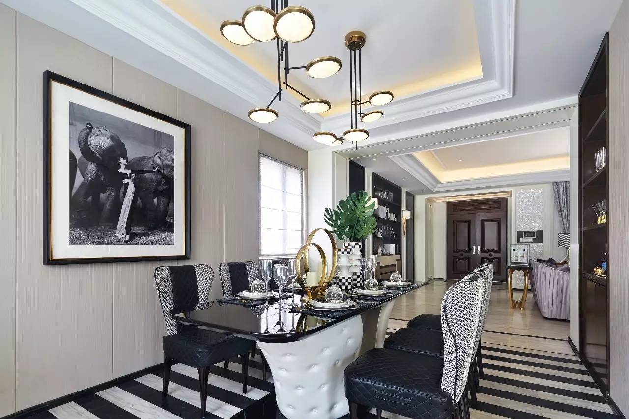 現(xiàn)代摩登格調(diào)，完美演繹當(dāng)代先鋒生活美學(xué)