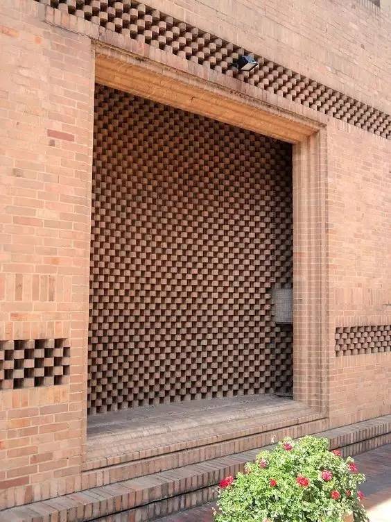 紅磚的建筑藝術(shù)，每一張紅磚墻都可以拿去做紅