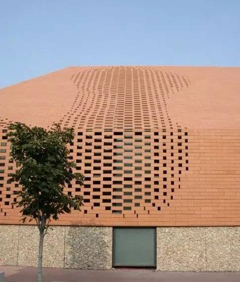 紅磚的建筑藝術(shù)，每一張紅磚墻都可以拿去做紅