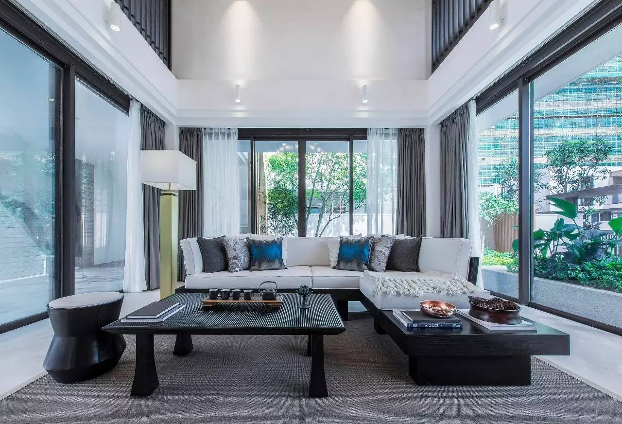 樸質(zhì)的奢華，自然返璞的當(dāng)代別墅設(shè)計(jì)