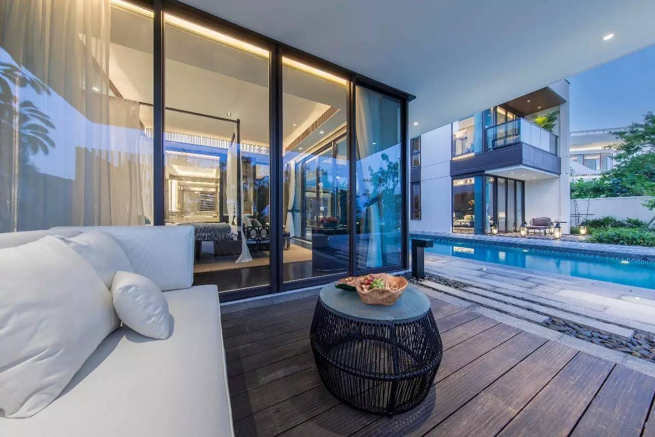 樸質(zhì)的奢華，自然返璞的當(dāng)代別墅設(shè)計(jì)