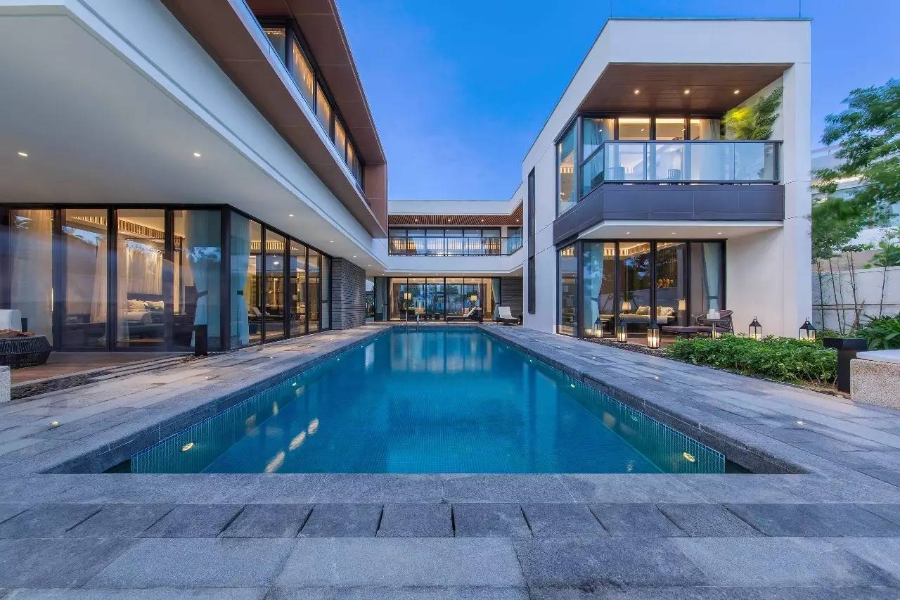 樸質(zhì)的奢華，自然返璞的當(dāng)代別墅設(shè)計(jì)