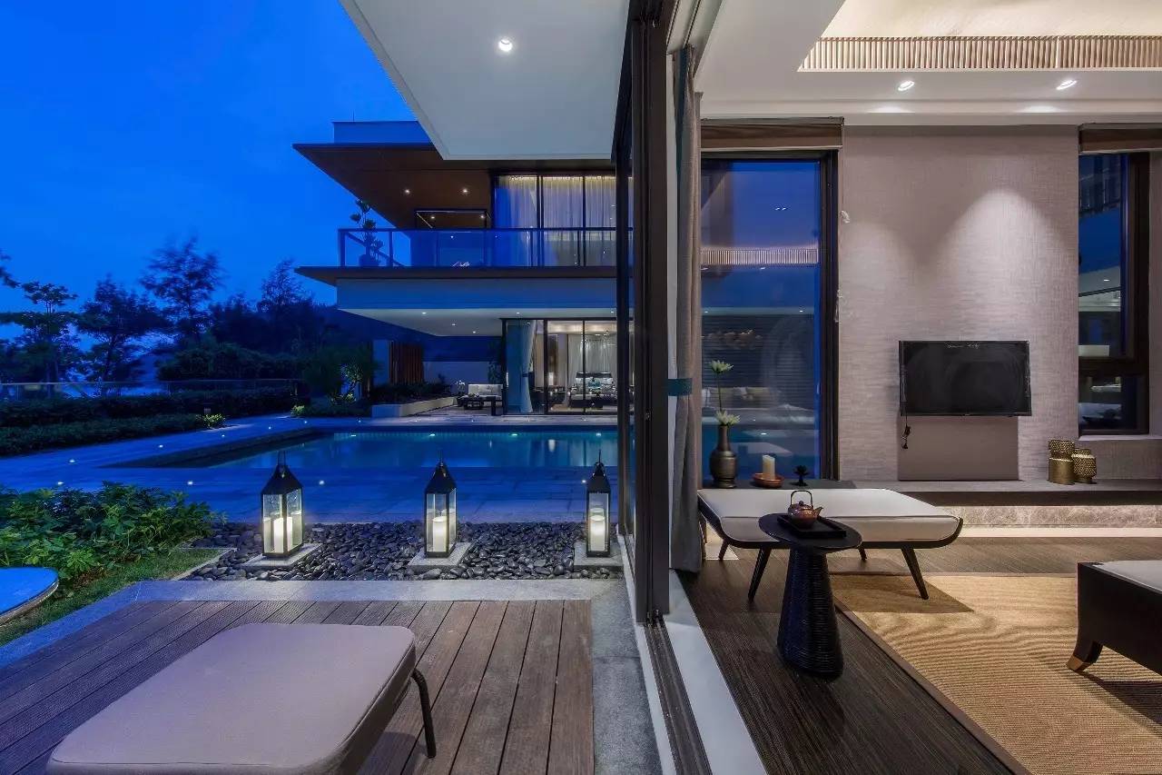 樸質(zhì)的奢華，自然返璞的當(dāng)代別墅設(shè)計(jì)