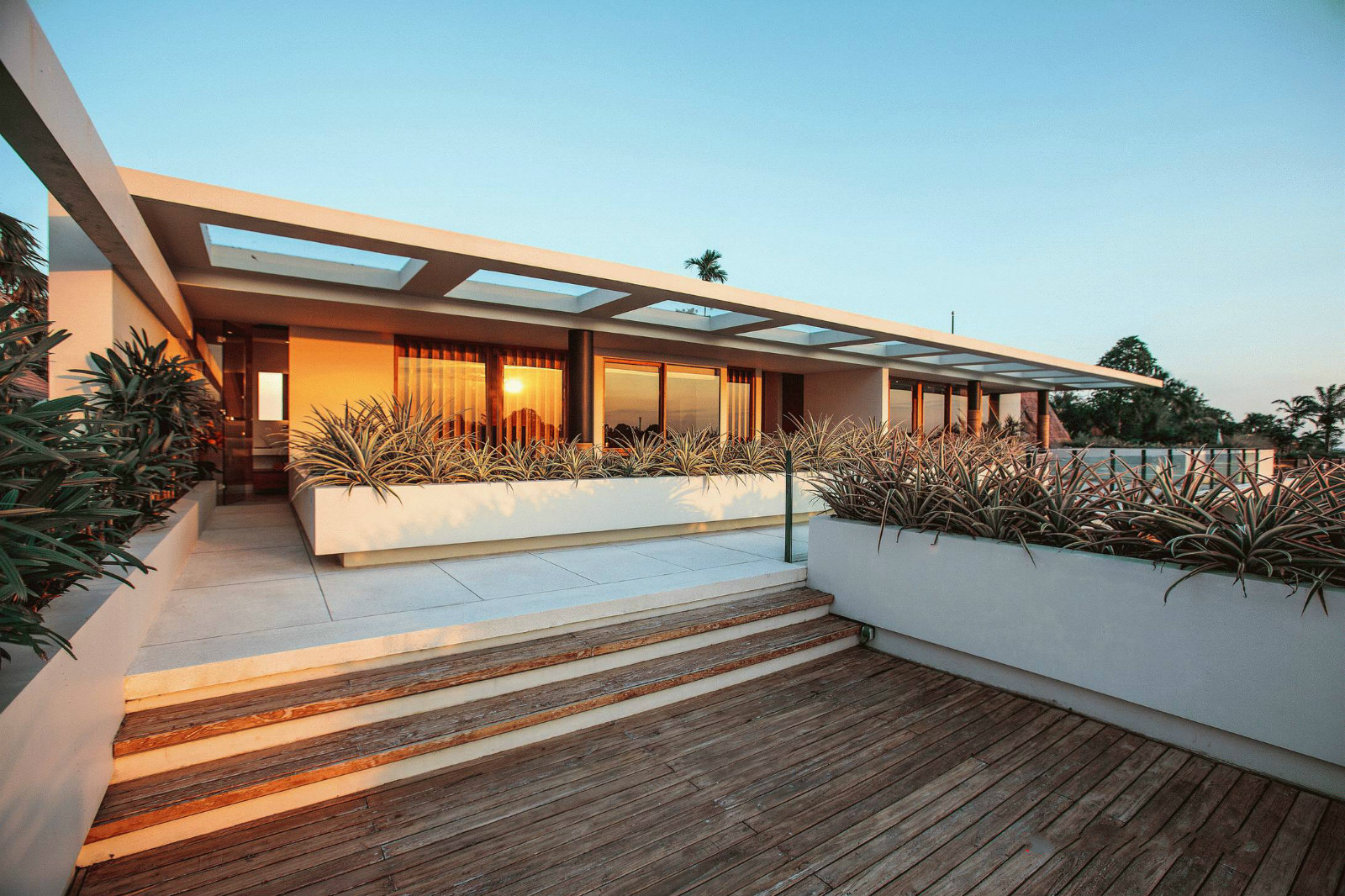 印度臨海別墅設計 新中式建筑中的木與石