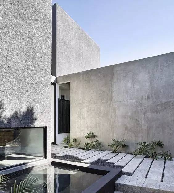 水泥墻樸素寂靜的美，庭院設(shè)計