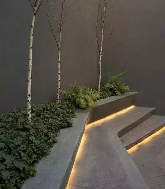 水泥墻樸素寂靜的美，庭院設(shè)計