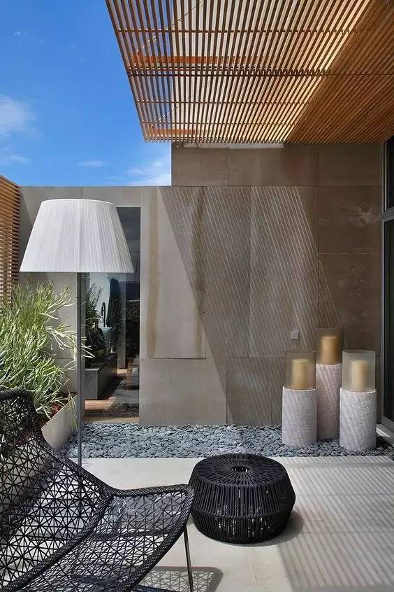 水泥墻樸素寂靜的美，庭院設(shè)計(jì)