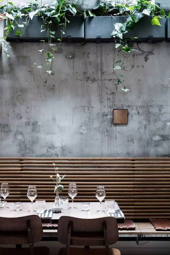 水泥墻樸素寂靜的美，庭院設(shè)計