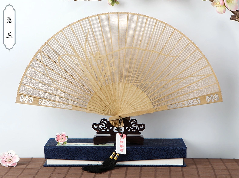 家佳樂文學(xué)鏤空雕花古風(fēng)工藝香木折扇