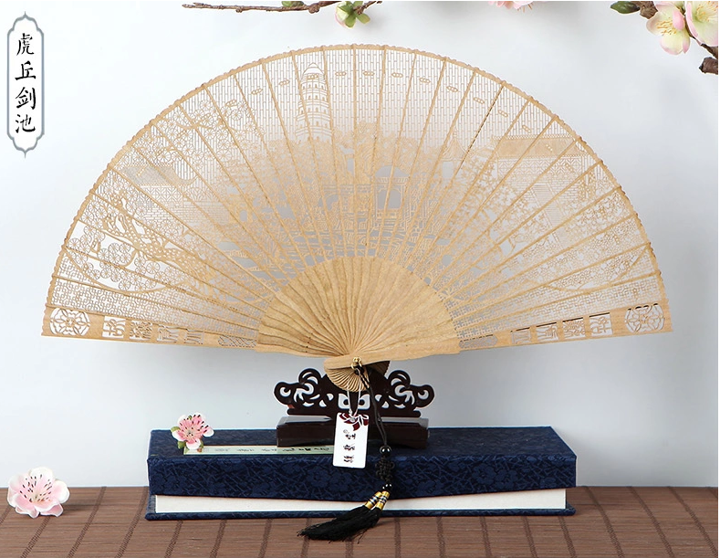 家佳樂文學(xué)鏤空雕花古風(fēng)工藝香木折扇