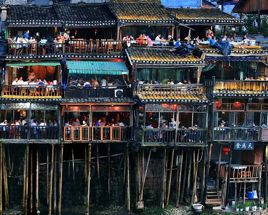 中國(guó)建筑六大門(mén)派之一，川派建筑