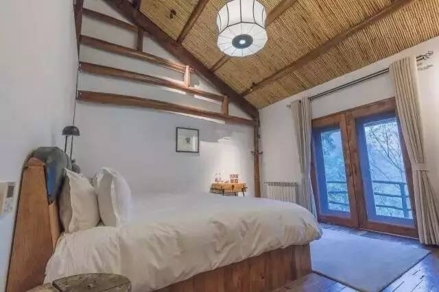 一山九舍 ， 游弋翠竹山林之中