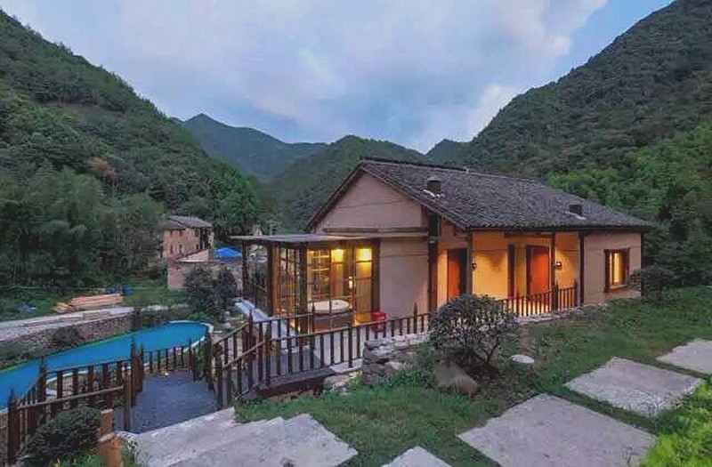 靜廬瀾柵，青山綿綿溪水潺潺