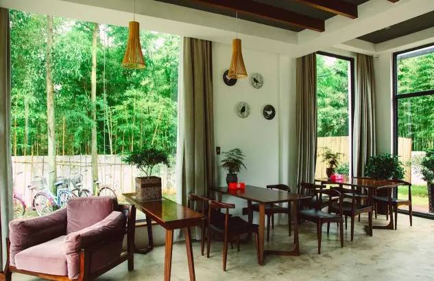 柒竹民宿，竹海里的蔚藍(lán)水