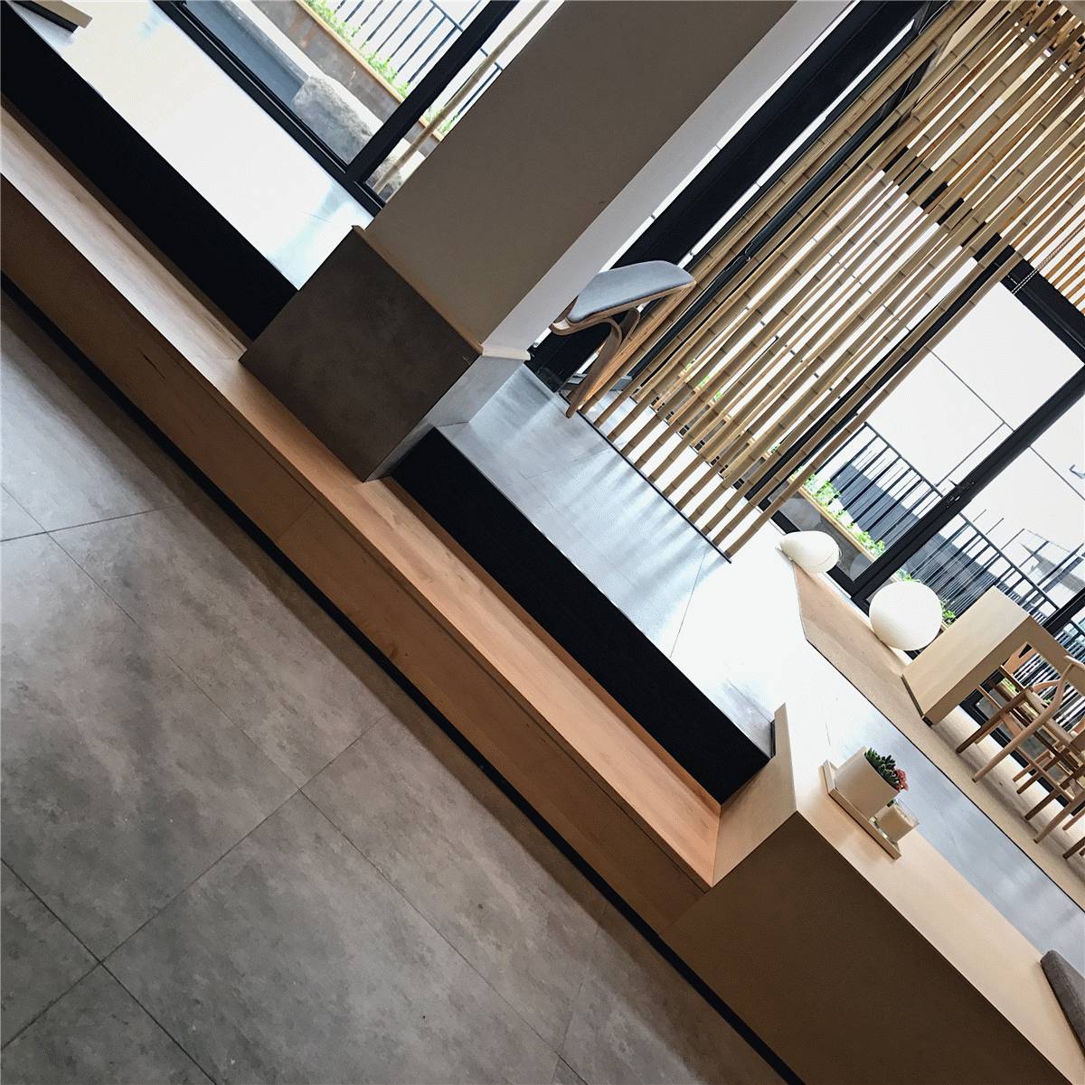 隱于繁華都市間，云初空間新中式裝修設計