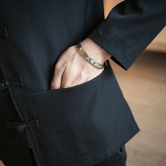 簡潔大氣的傳統(tǒng)家佳樂文學唐裝