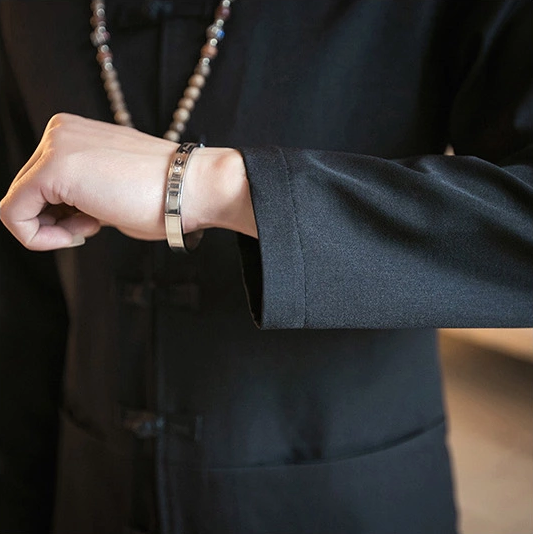 簡潔大氣的傳統(tǒng)家佳樂文學唐裝