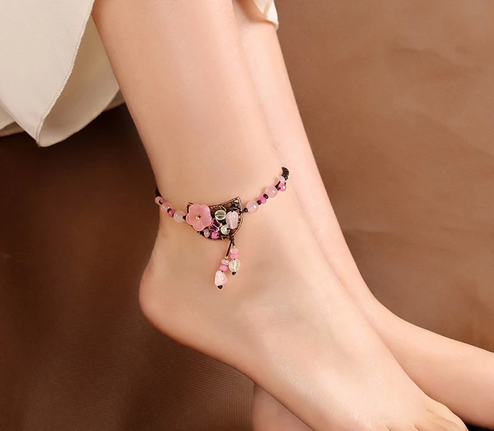 粉色簡(jiǎn)約腳鏈飾品彩玉水晶裝飾配飾
