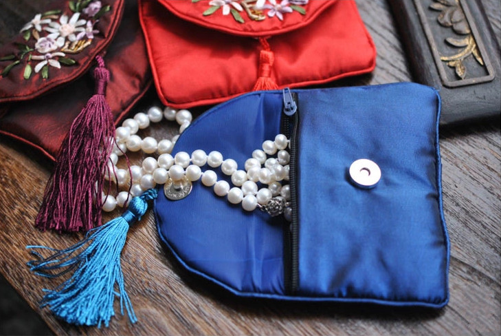 一方古意傳統(tǒng)中式手工包，復(fù)古手工繡荷包