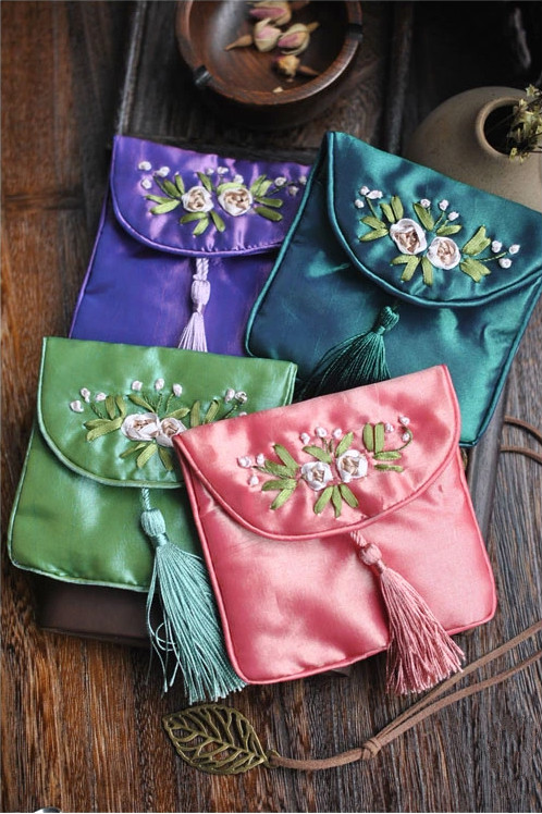一方古意傳統(tǒng)中式手工包，復(fù)古手工繡荷包