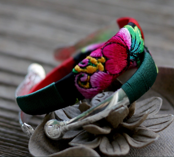 家佳樂文學云南苗銀繡花手鐲