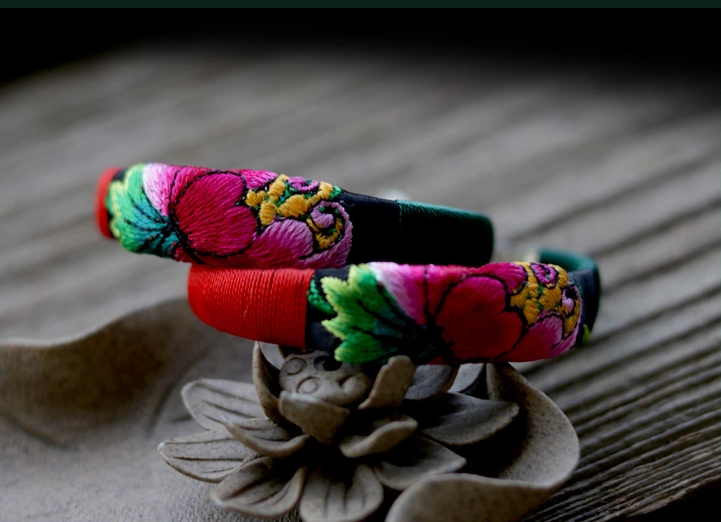 家佳樂文學云南苗銀繡花手鐲