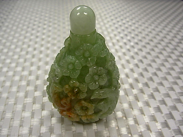 雙面精雕喜上眉梢天然翡翠鼻煙壺