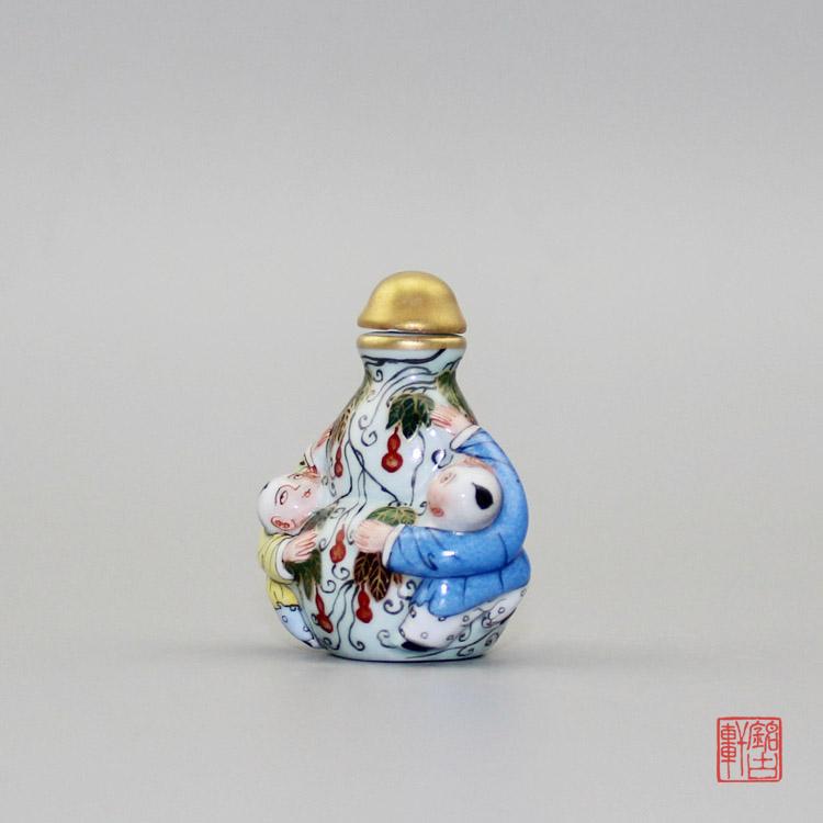 手工描金粉彩萬(wàn)子千孫陶瓷鼻煙壺