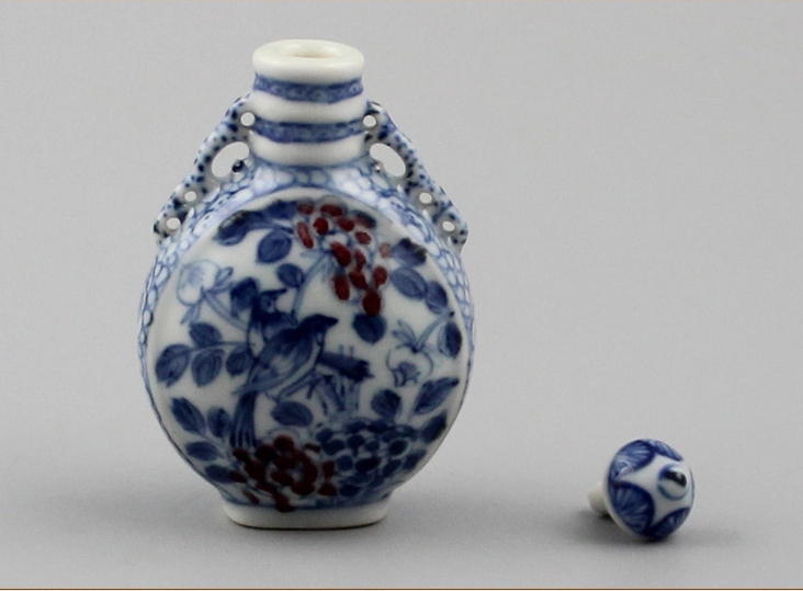 喜上枝頭青花瓷青花釉里紅陶瓷鼻煙壺