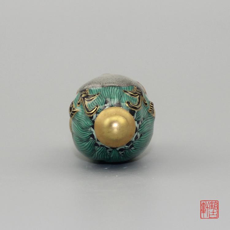 手繪粉彩描金龍?zhí)沾杀菬焿? src="/wenxue/d/file/bigpic/190404/04/13-1FP2141920-51.jpg" / data-AU1I="AgL3Kt"><br / data-esJg="6fGghk">
	<img alt=