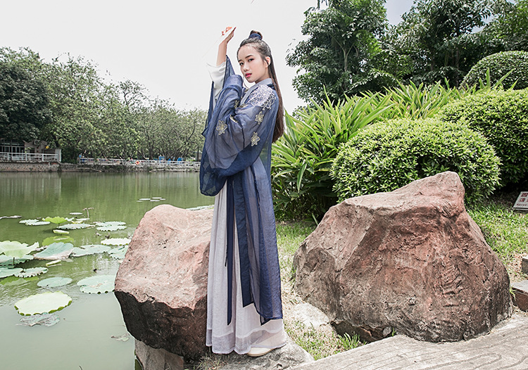家佳樂(lè)文學(xué)大袖衫漢元素漢服古裝美女圖片