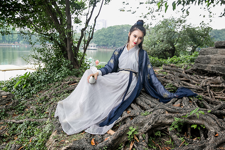 家佳樂(lè)文學(xué)大袖衫漢元素漢服古裝美女圖片
