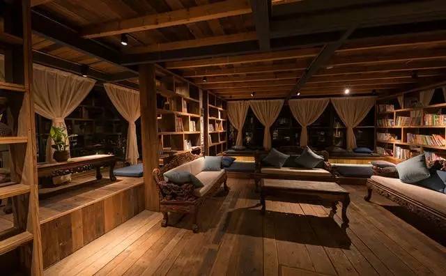 尋·尋客棧，一家超大藏書閣民宿設(shè)計