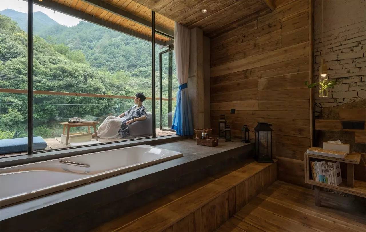 尋·尋客棧，一家超大藏書閣民宿設(shè)計