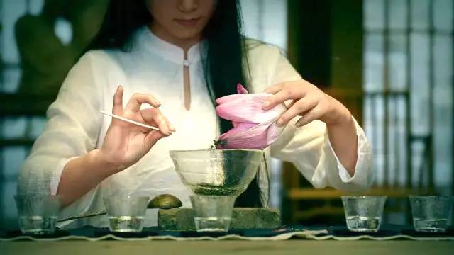 慈舍，悲喜隱去慈從舍生