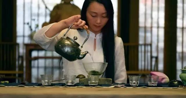 慈舍，悲喜隱去慈從舍生