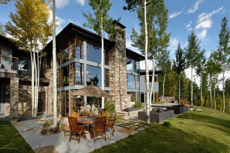 裝修設(shè)計(jì)，用石頭和木材建的豪宅