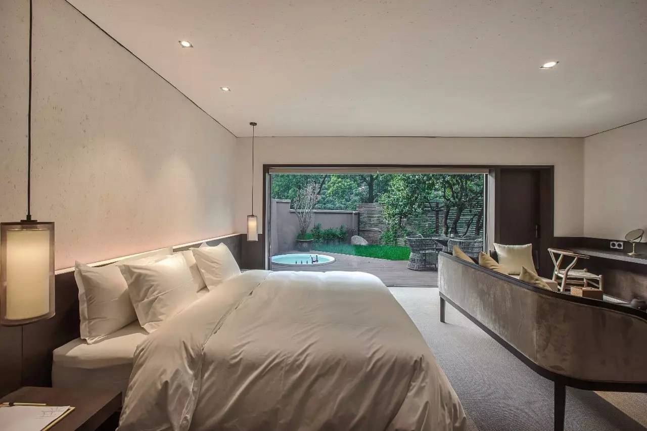 杭州龍井茂居民宿，在茶田之中枕著茶香入睡