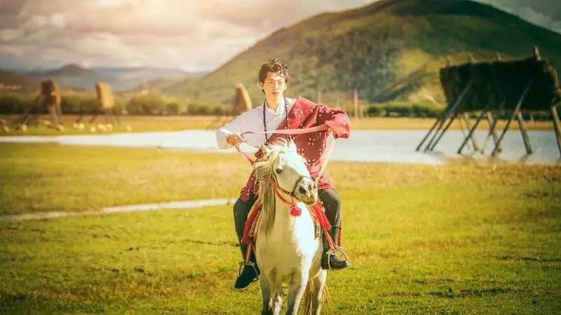 藝棧藏式客棧，我在等風(fēng)也在等你