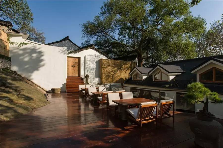 青桐·青竹茶舍，茶香縹緲靜賞西湖