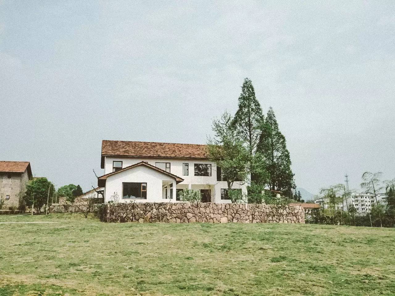 西坡千島湖民宿酒店，瓦爾登湖的自由生活
