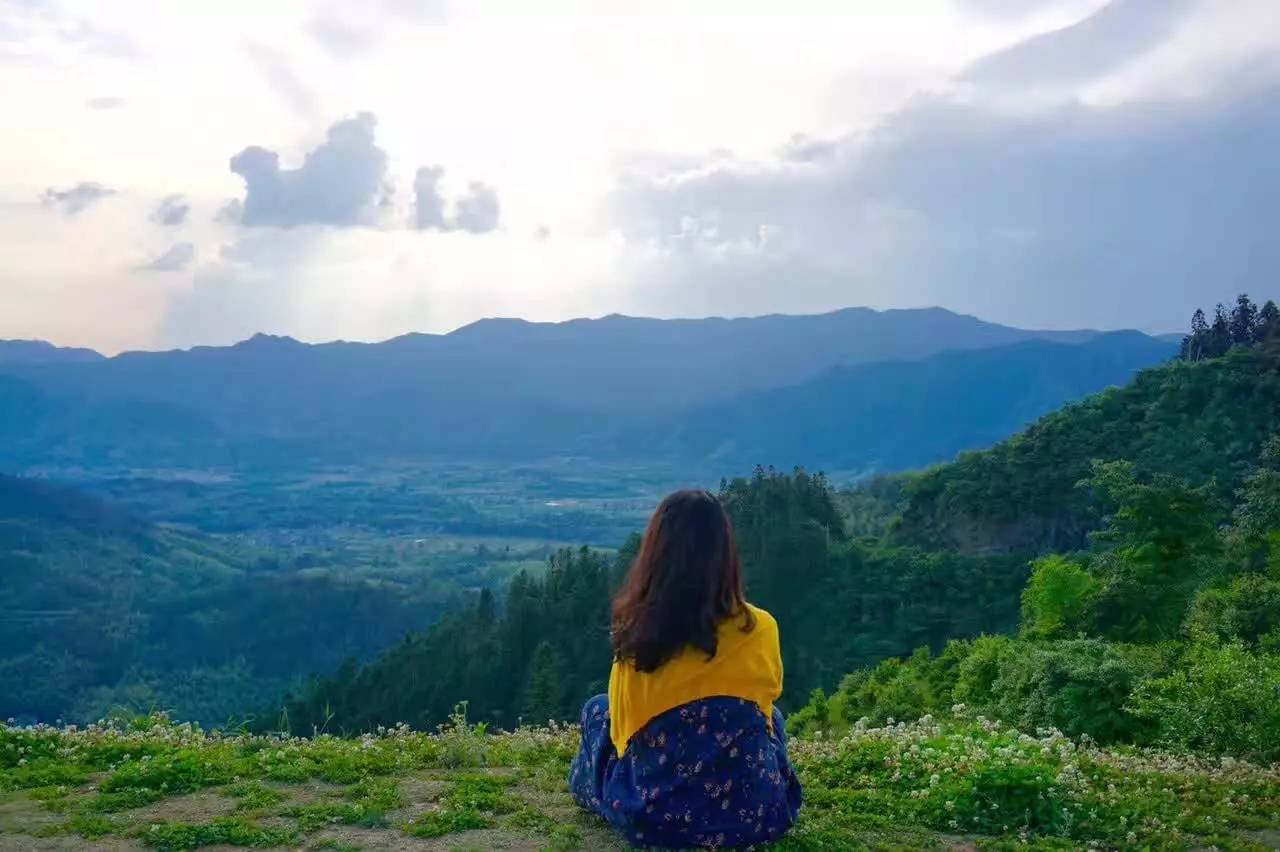 南屏喜舍民宿，從南方飛入徽州白墻灰瓦的歸燕