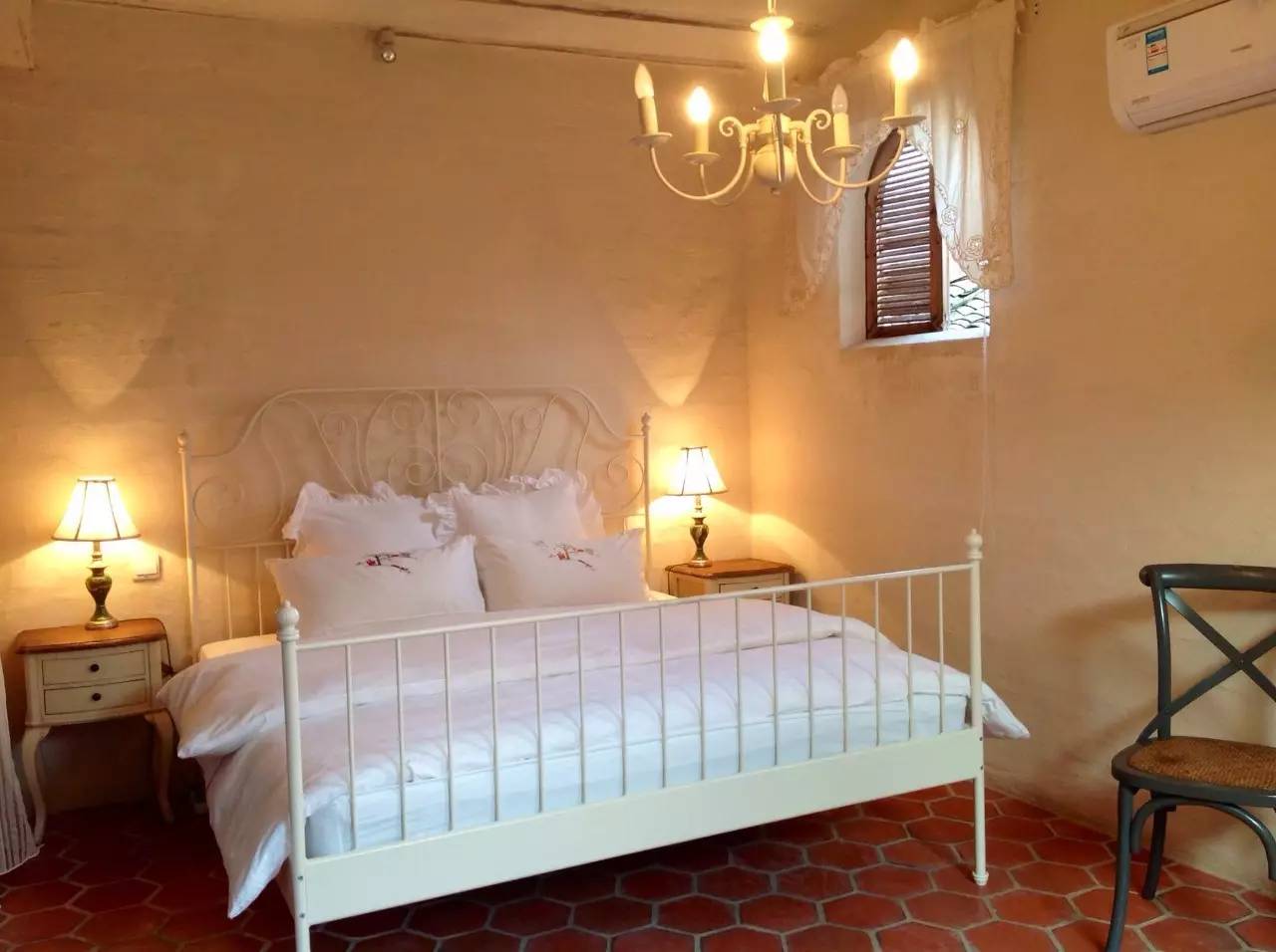 南屏喜舍民宿，從南方飛入徽州白墻灰瓦的歸燕