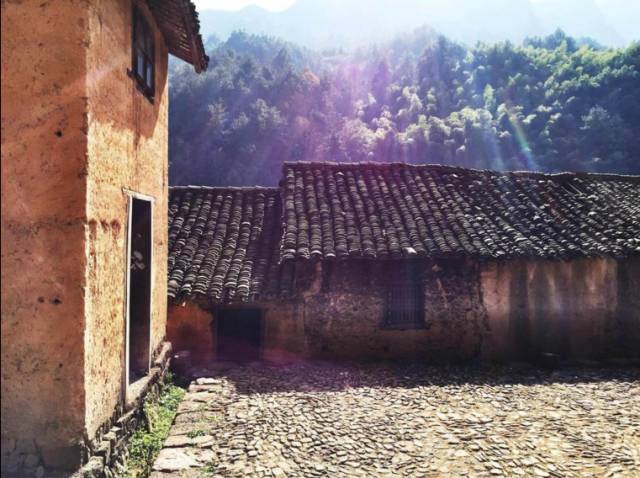 不舍·野馬嶺中國村民宿，樂在其中不忘初心