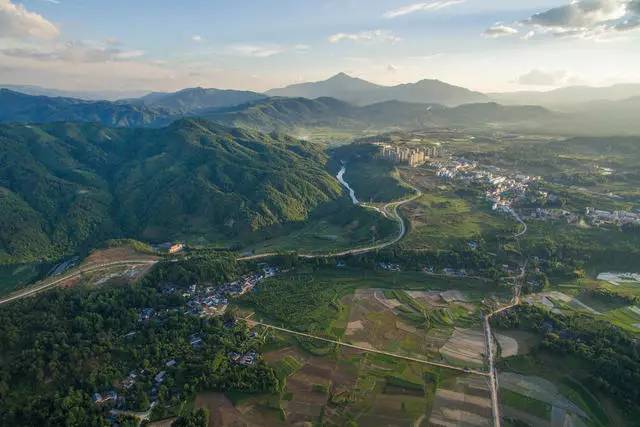 山居秋暝民宿，在大龍井古鎮(zhèn)體驗(yàn)民族文化