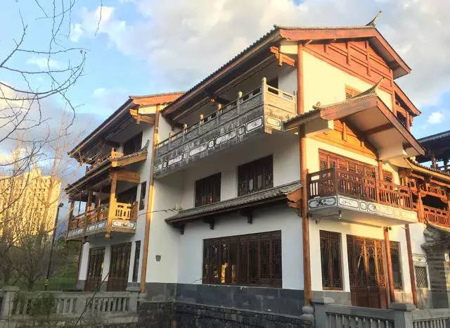 山居秋暝民宿，在大龍井古鎮(zhèn)體驗(yàn)民族文化